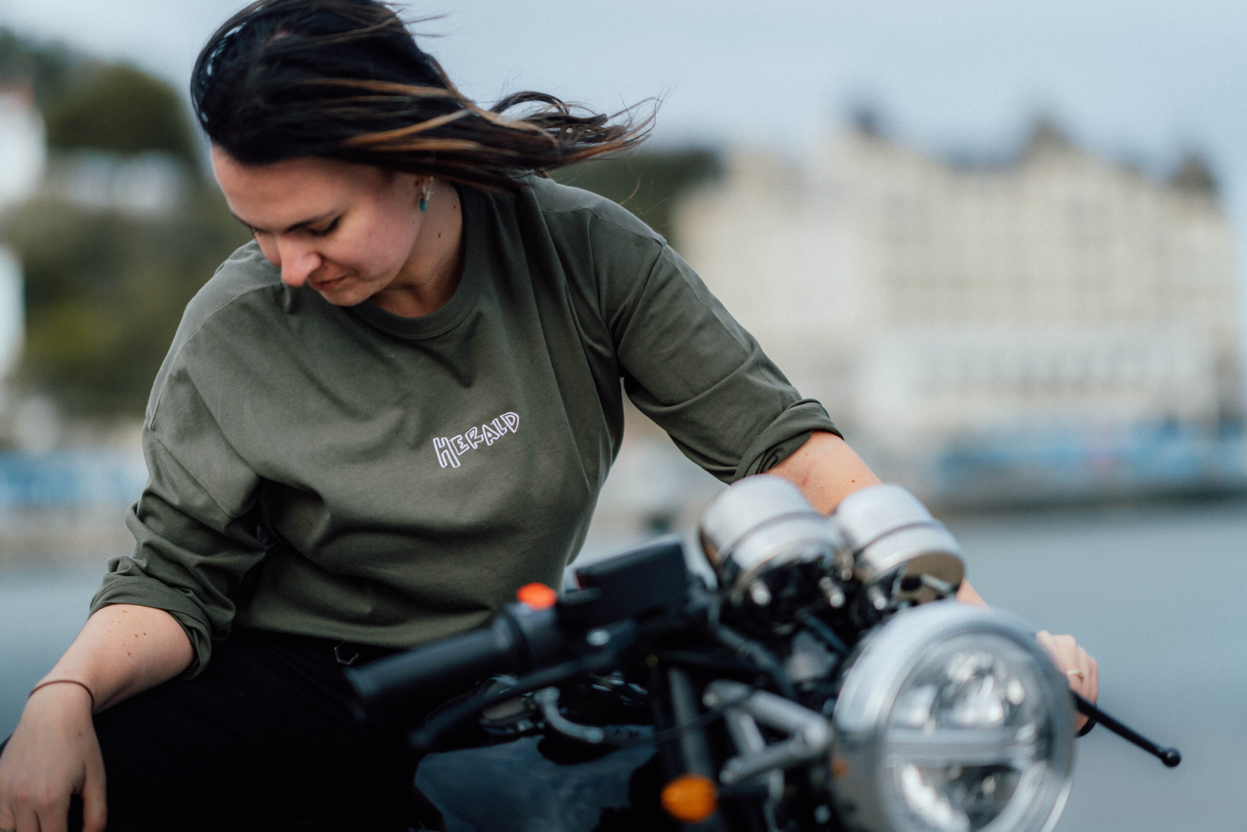 Herald Graffiti Logo Long Sleeve Tee - Khaki - XL